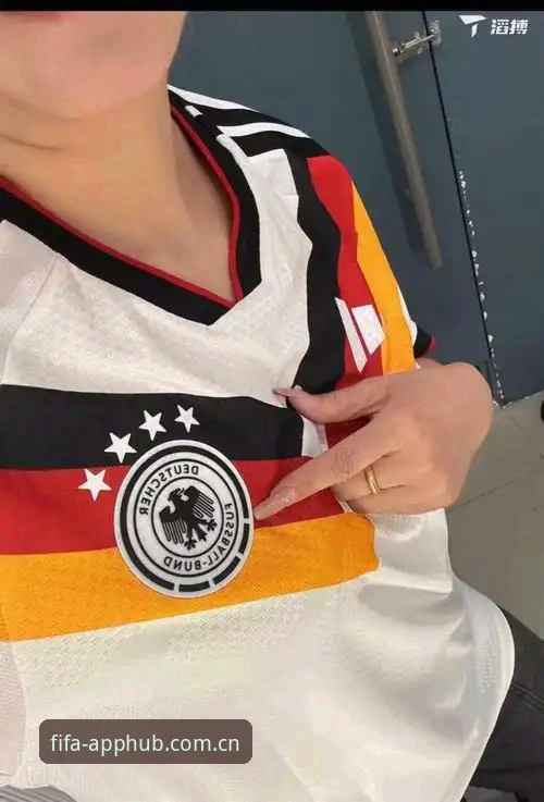 世界杯球衣撕裂事件深度评测：当72克轻量化撞上暴力拉扯，是面料缺陷还是运动常态？